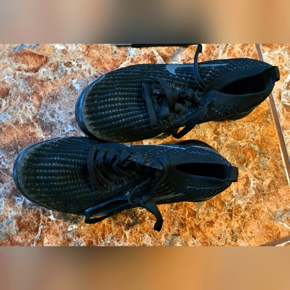 Women Nike Air VaporMax Flyknit 3 Triple Black 8